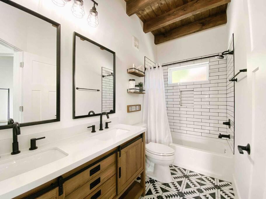 Cozy Smoky Mountain Tiny House Apartment Pigeon Forge Exterior photo