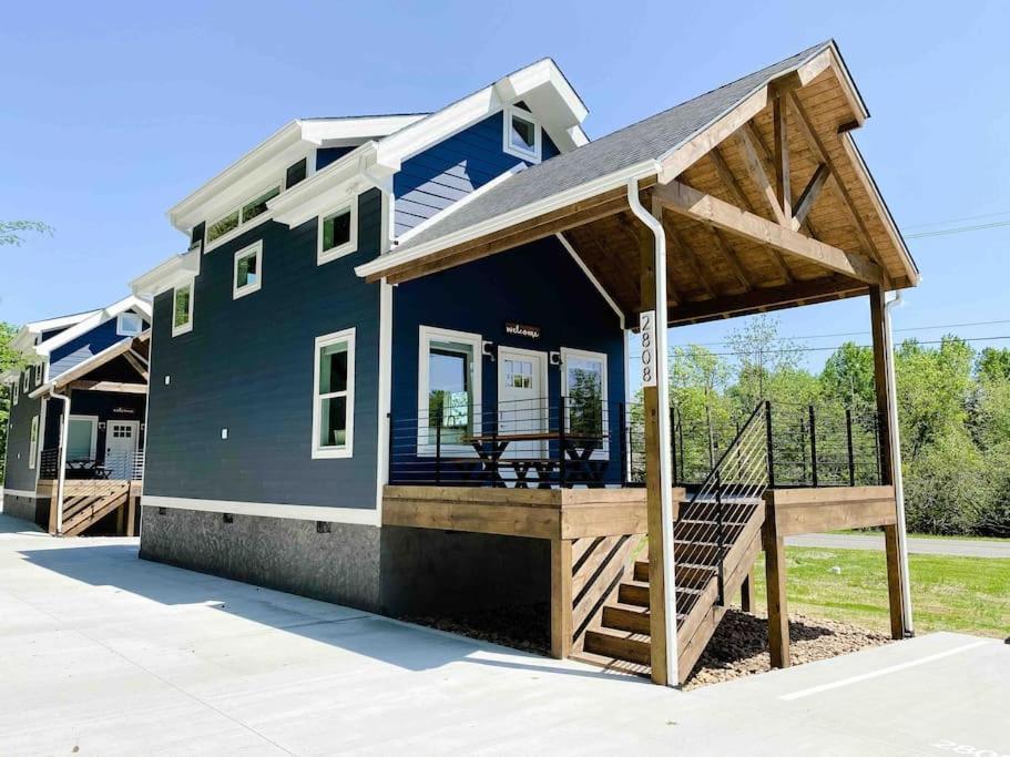 Cozy Smoky Mountain Tiny House Apartment Pigeon Forge Exterior photo